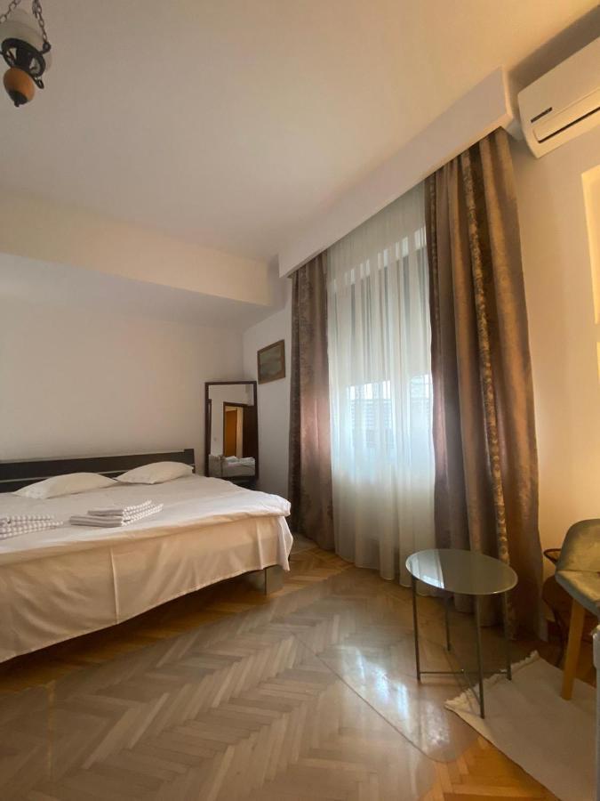 Dinamic Studio Old Town Бухарест Экстерьер фото
